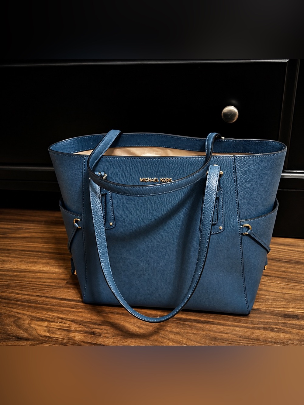 Michael Kors Voyager Tote